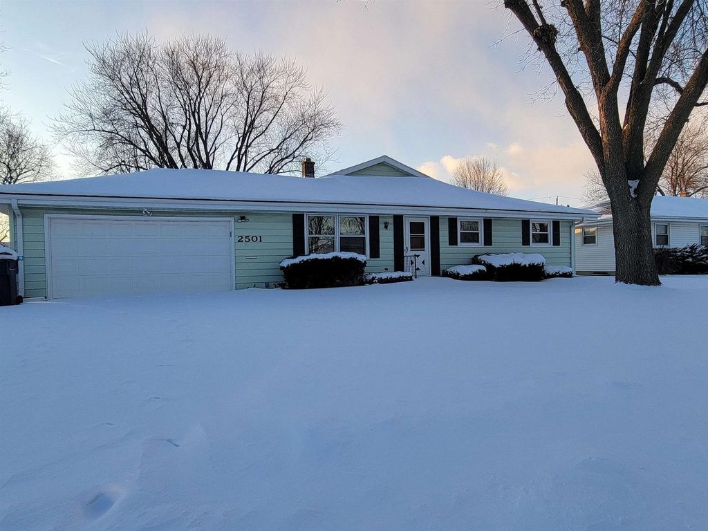 Photo of 2501 Sherwood DRIVE, Janesville, WI 53545 (MLS # 2015440)