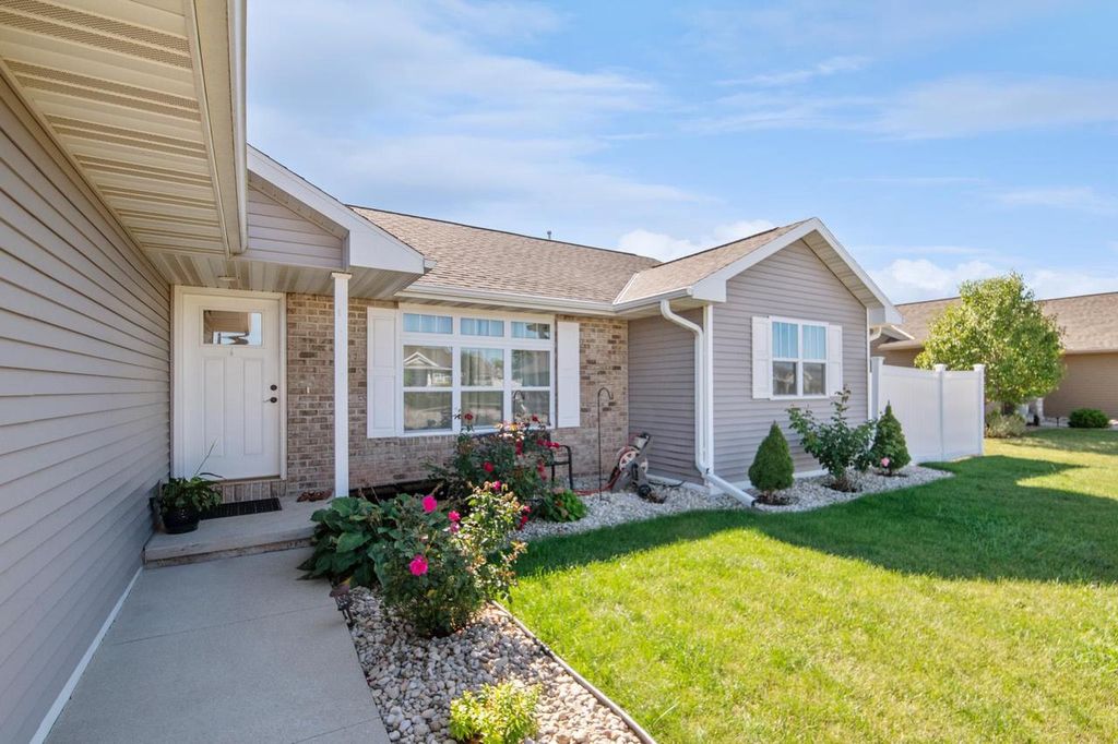 Photo of 830 Roth ROAD, De Pere, WI 54115 (MLS # 50315868)