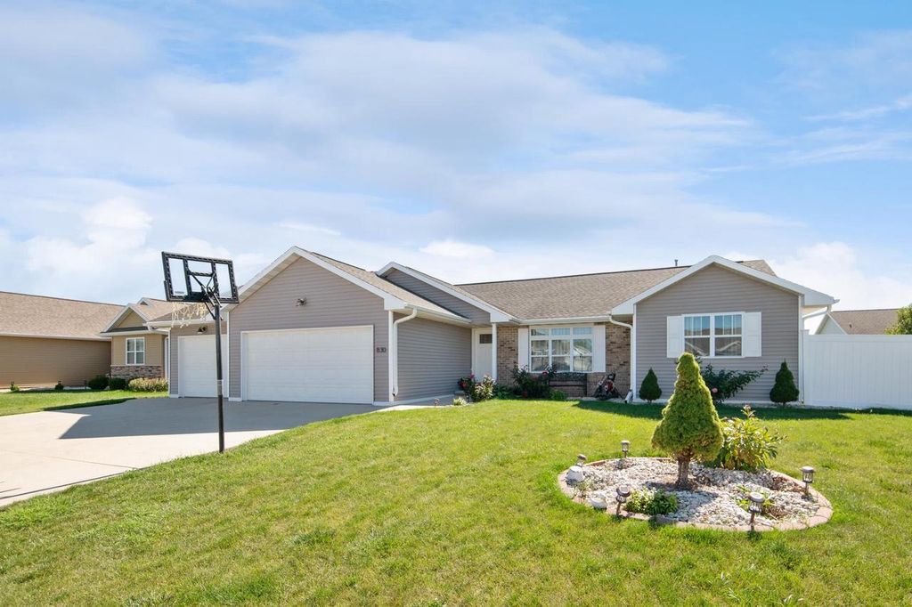 Photo of 830 Roth ROAD, De Pere, WI 54115 (MLS # 50315868)