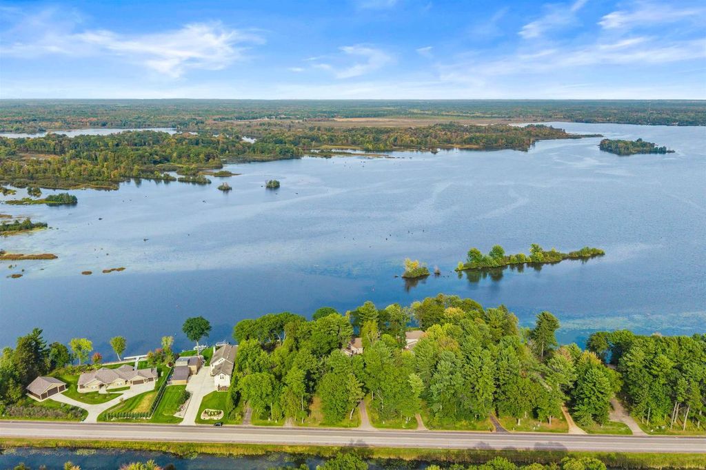 Photo of 1678 County Road Hh West, Stevens Point, WI 54481 (MLS # 22504710)