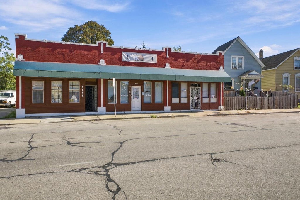 Photo of 2194 S Muskego AVENUE, Milwaukee, WI 53215 (MLS # 1983805)
