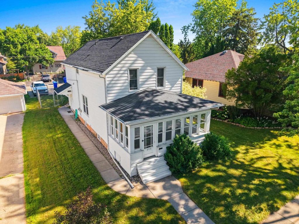 Photo of 306 W 6th STREET, Kaukauna, WI 54130 (MLS # 50329191)