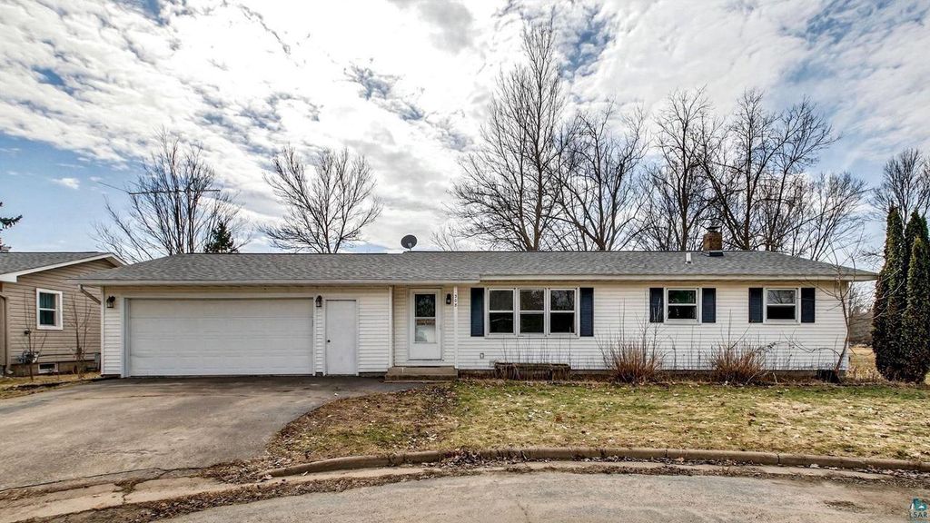 Photo of 308 Russell COURT, WI 54028 (MLS # 6124259)