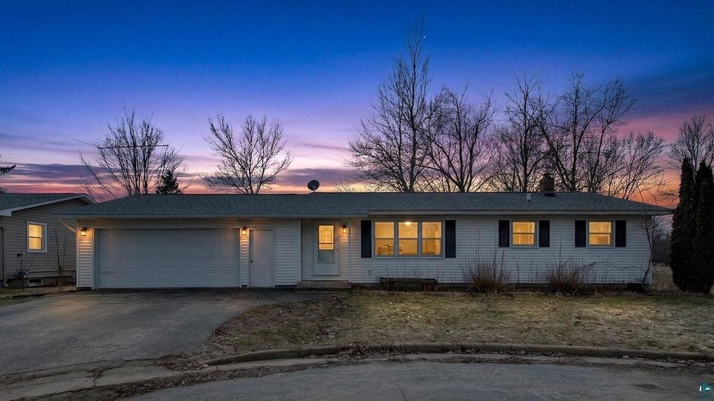 Photo of 308 Russell COURT, WI 54028 (MLS # 6124259)