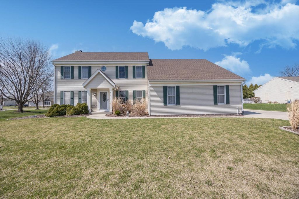 Photo of 519 Two Rivers DRIVE, Mukwonago, WI 53149 (MLS # 1956045)