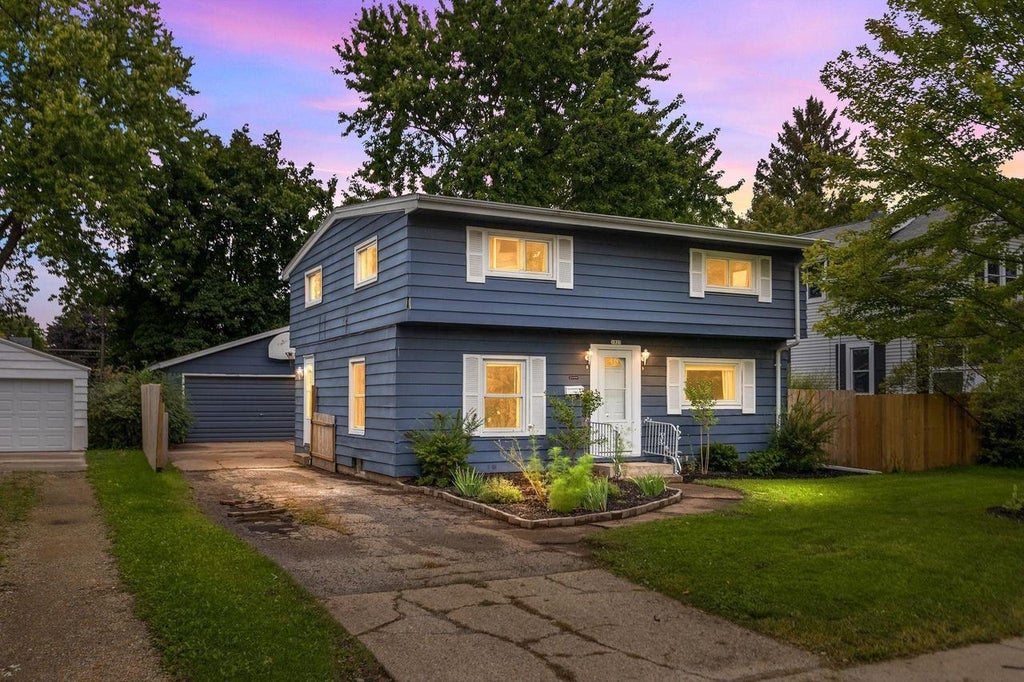 Photo of 1937 Simpson STREET, Oshkosh, WI 54902 (MLS # 50333044)