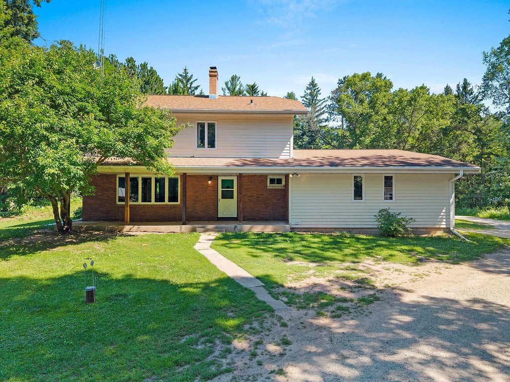 Photo of W10463 Leskovec LANE, Crivitz, WI 54114 (MLS # 50330386)