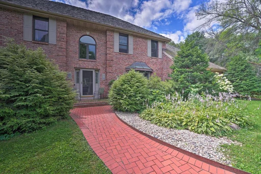 Photo of 6993 Applewood DRIVE, Madison, WI 53719 (MLS # 2021591)
