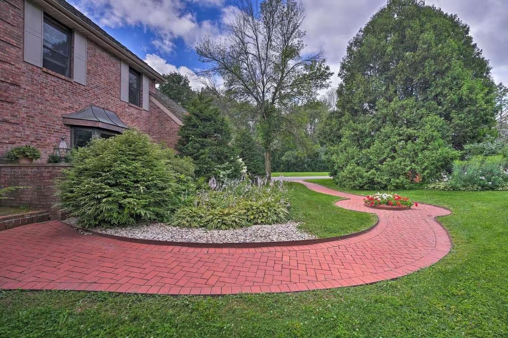 Photo of 6993 Applewood DRIVE, Madison, WI 53719 (MLS # 2021591)