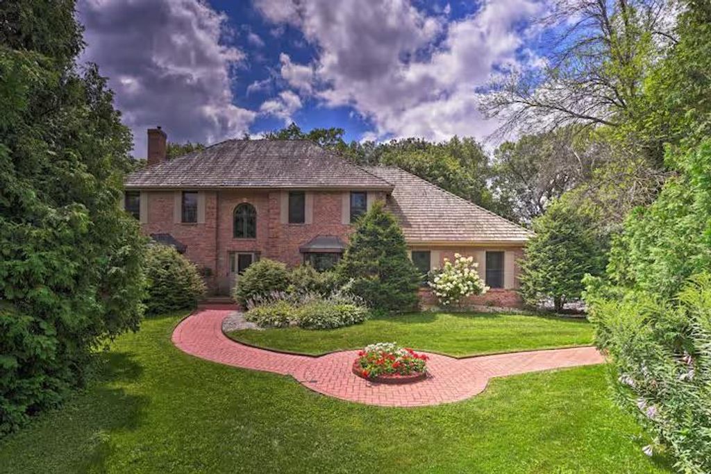 Photo of 6993 Applewood DRIVE, Madison, WI 53719 (MLS # 2021591)