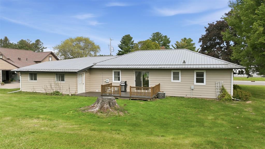 Photo of 308 17th AVENUE, Bloomer, WI 54724 (MLS # 1605486)