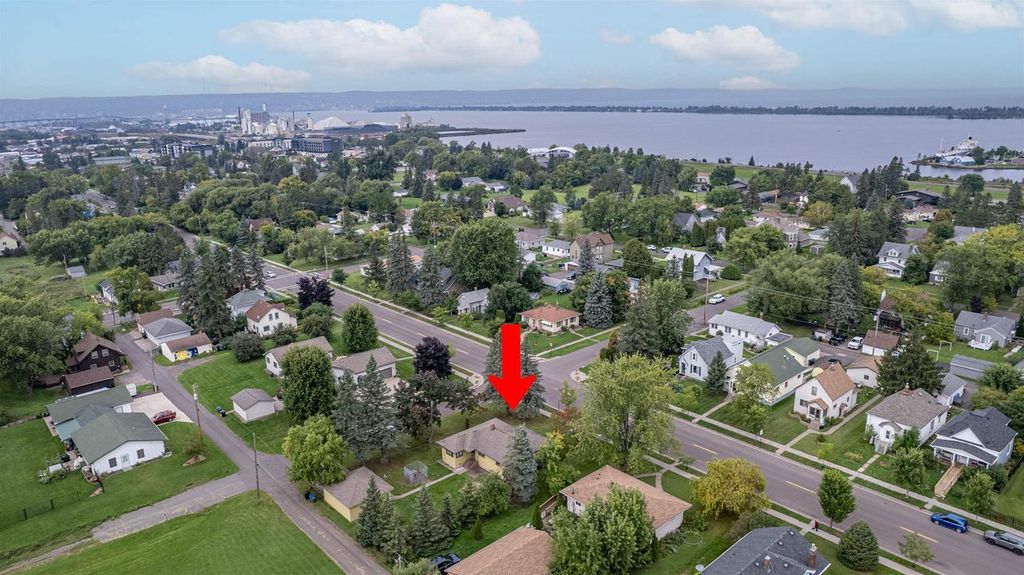 Photo of 702 E 5th STREET, Superior, WI 54880 (MLS # 6121981)