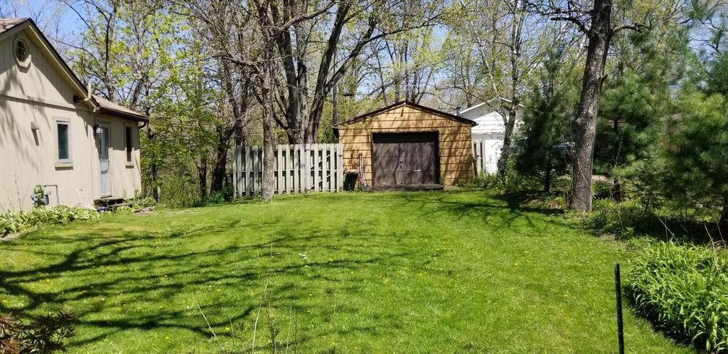Photo of 136 Hickory Nut LANE, Edgerton, WI 53534 (MLS # 2017454)