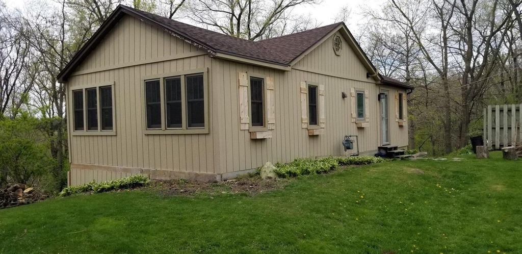 Photo of 136 Hickory Nut LANE, Edgerton, WI 53534 (MLS # 2017454)