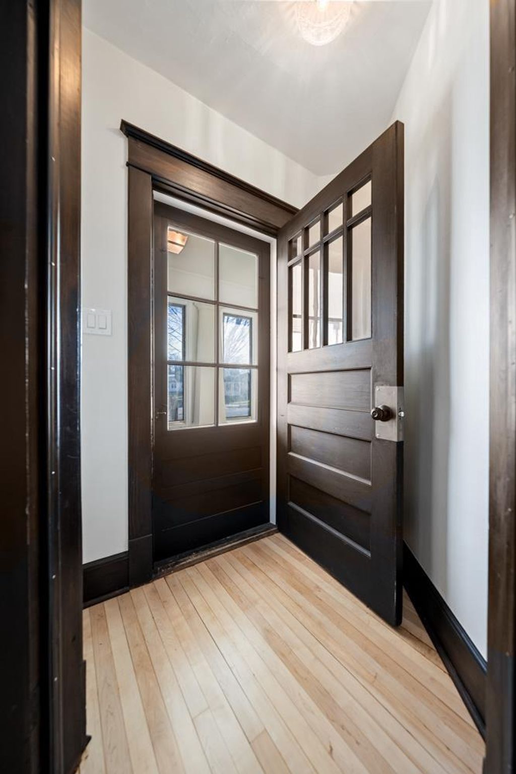 Photo of 802 9th STREET, Green Bay, WI 54304 (MLS # 50323859)