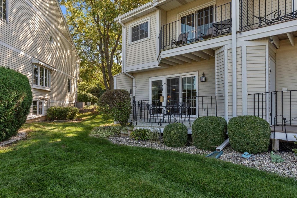 Photo of 7776 W Tuckaway Shores DRIVE, Franklin, WI 53132 (MLS # 1983736)