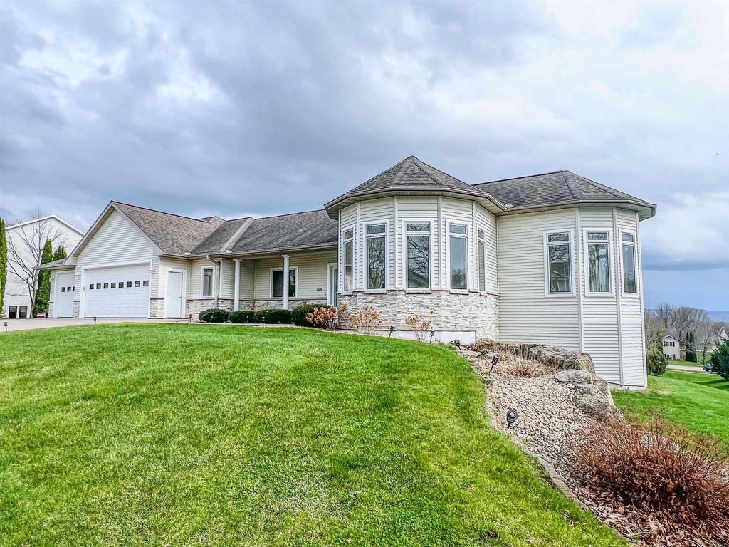 Photo of 1106 21st STREET, Baraboo, WI 53913 (MLS # 2020789)