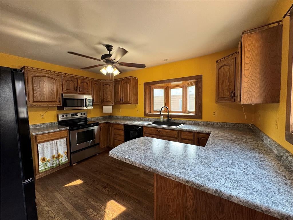 Photo of 819 Platt STREET, Eau Claire, WI 54703 (MLS # 1603746)