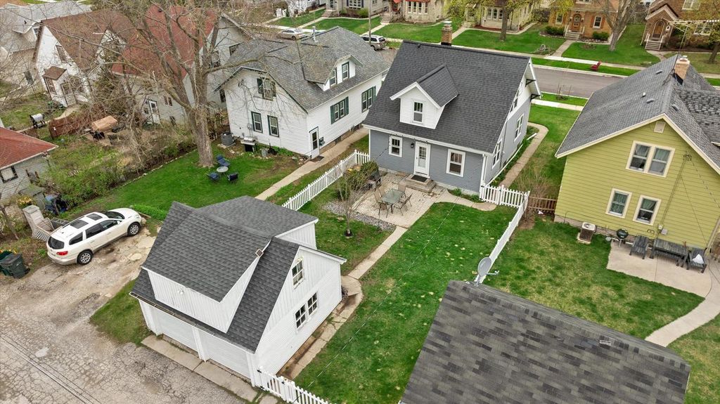 Photo of 534 3rd AVENUE, West Bend, WI 53095 (MLS # 1958768)