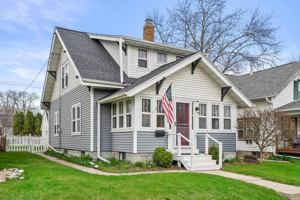 Photo of 534 3rd AVENUE, West Bend, WI 53095 (MLS # 1958768)