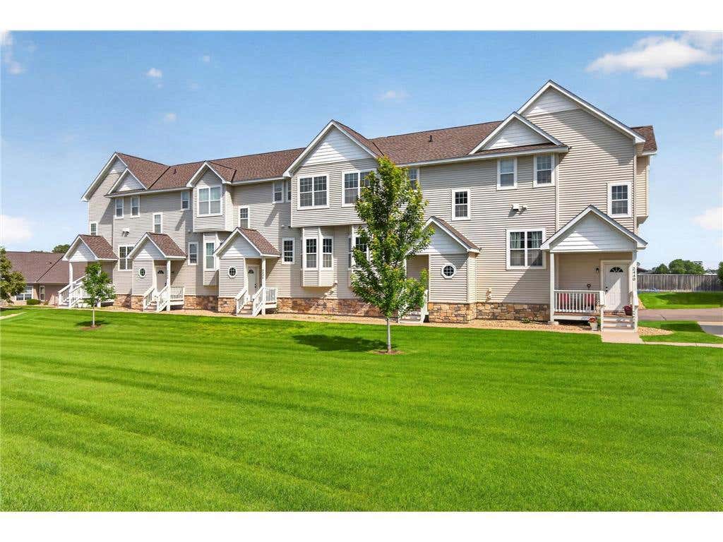 Photo of 2438 Foxglove CIRCLE, Hudson, WI 54016 (MLS # 7096105)