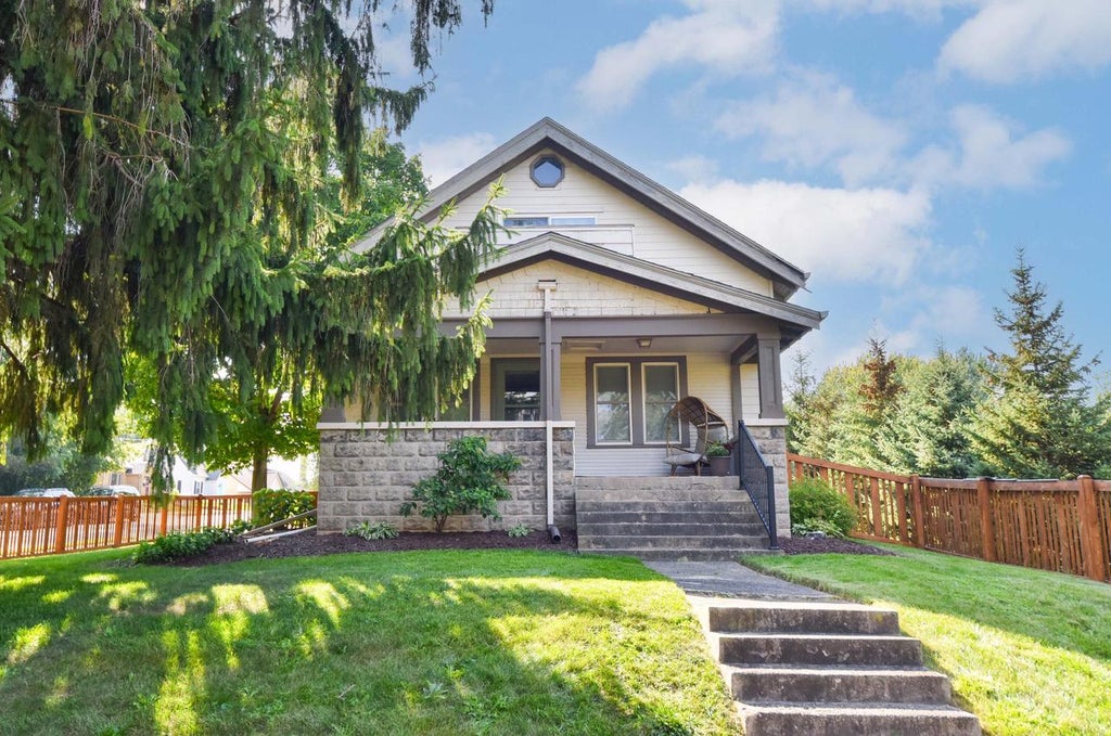 Photo of W161N9057 Hayes AVENUE, Menomonee Falls, WI 53051 (MLS # 1975744)