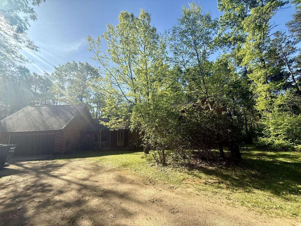 Photo of N8158 Oak Hollow TRAIL, New Lisbon, WI 53950 (MLS # 2024581)