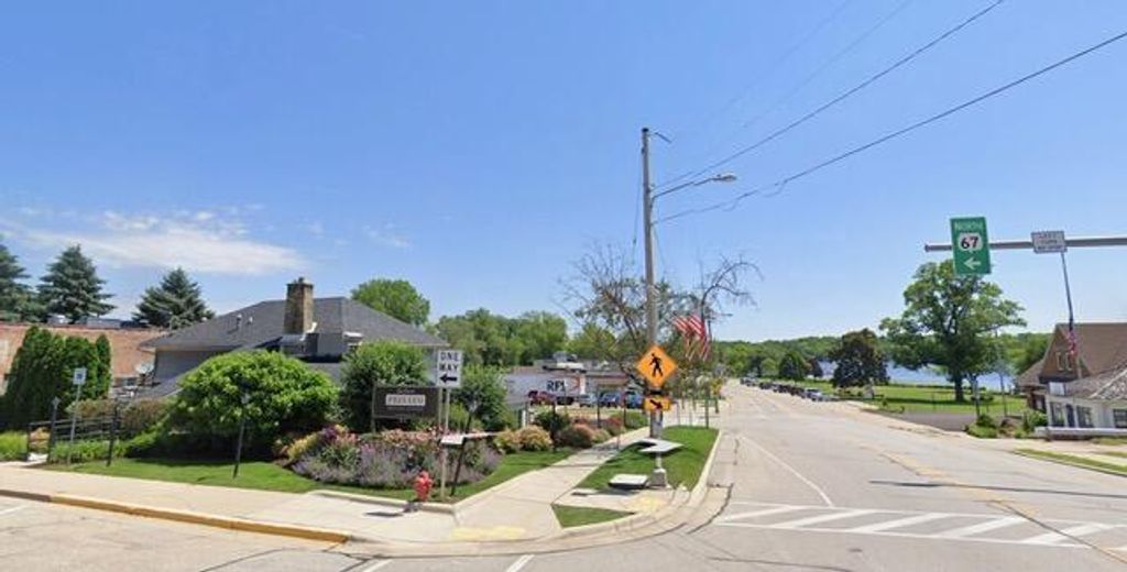 Photo of 2 W Geneva STREET, Williams Bay, WI 53191 (MLS # 1947894)