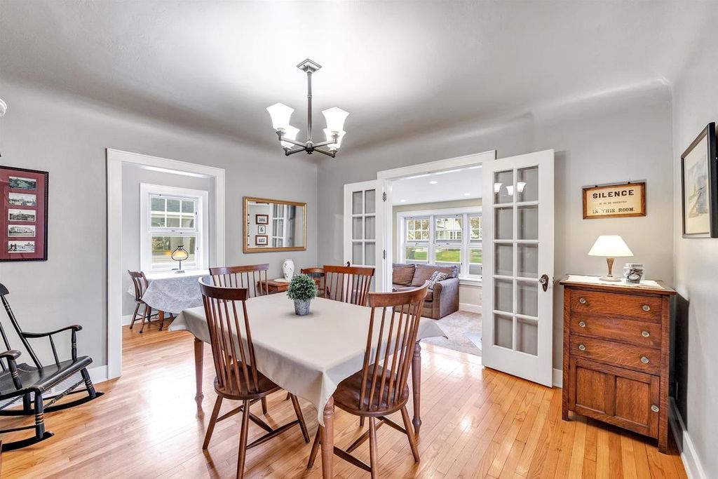 Photo of 801 Lawton PLACE, De Pere, WI 54115 (MLS # 50324625)