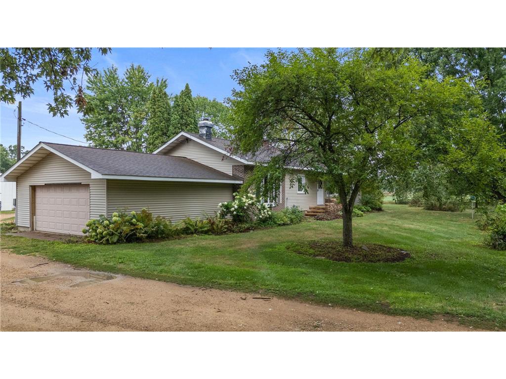 Photo of 2033 County Road C, Somerset, WI 54025 (MLS # 7116908)