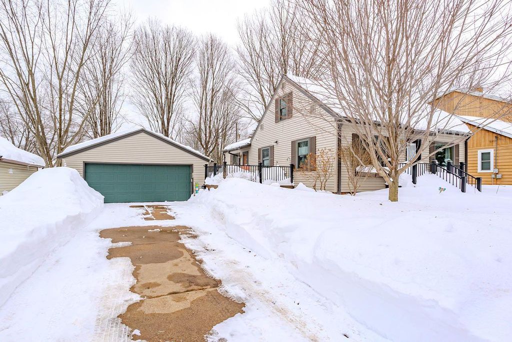 Photo of 705 South Line ROAD, Rothschild, WI 54474 (MLS # 50322488)