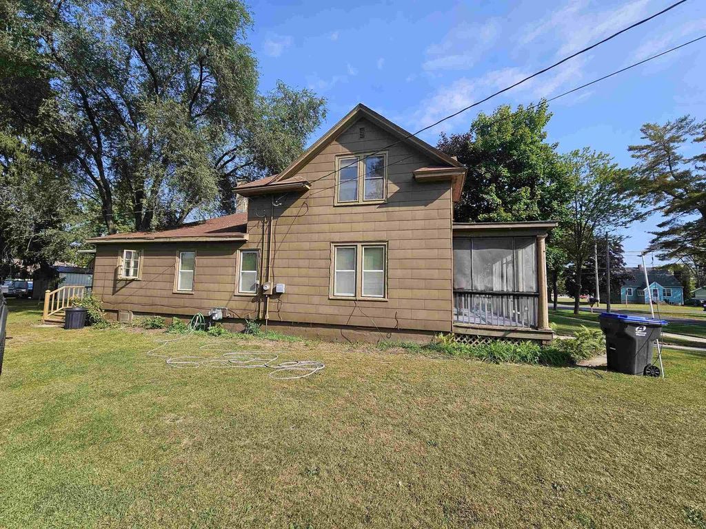 Photo of 208 S Walker STREET, Wautoma, WI 54982 (MLS # 50315550)