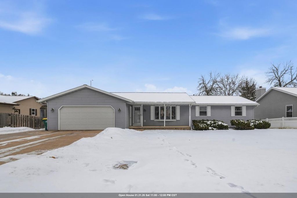 Photo of 1901 Beech Tree DRIVE, Green Bay, WI 54304 (MLS # 50320517)