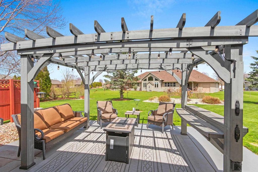 Photo of 1955 Sagebrush WAY, Green Bay, WI 54311 (MLS # 50324577)