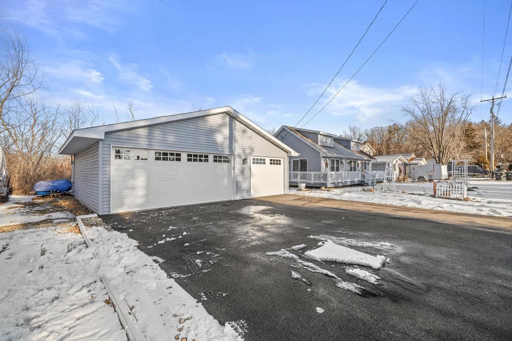 Photo of 819 Rosebud AVENUE, Twin Lakes, WI 53181 (MLS # 1950020)