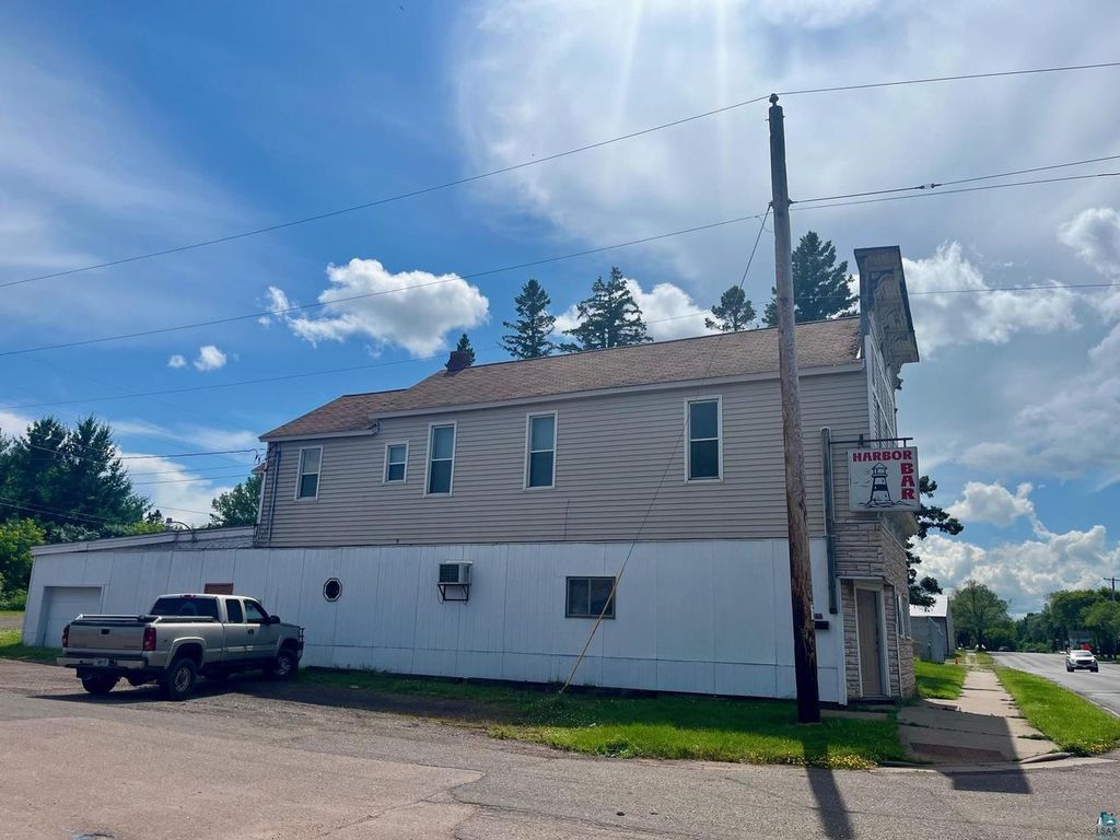 Photo of 1222 Lakeshore Drive East Dr, Ashland, WI 54806 (MLS # 6124320)