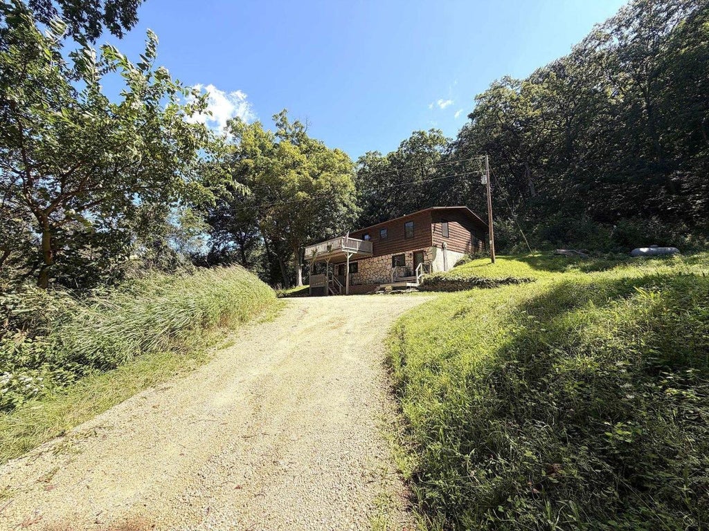 Photo of 11843 Fuller Hollow ROAD, Prairie Du Chien, WI 53821 (MLS # 2031228)