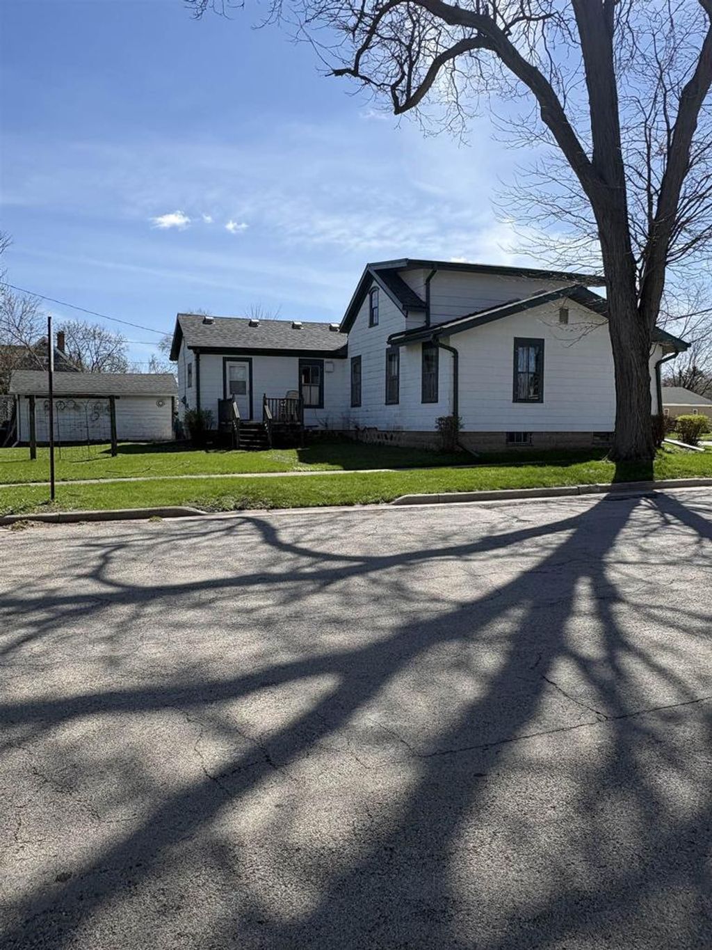 Photo of 233 W Larrabee STREET, Omro, WI 54963 (MLS # 50324152)