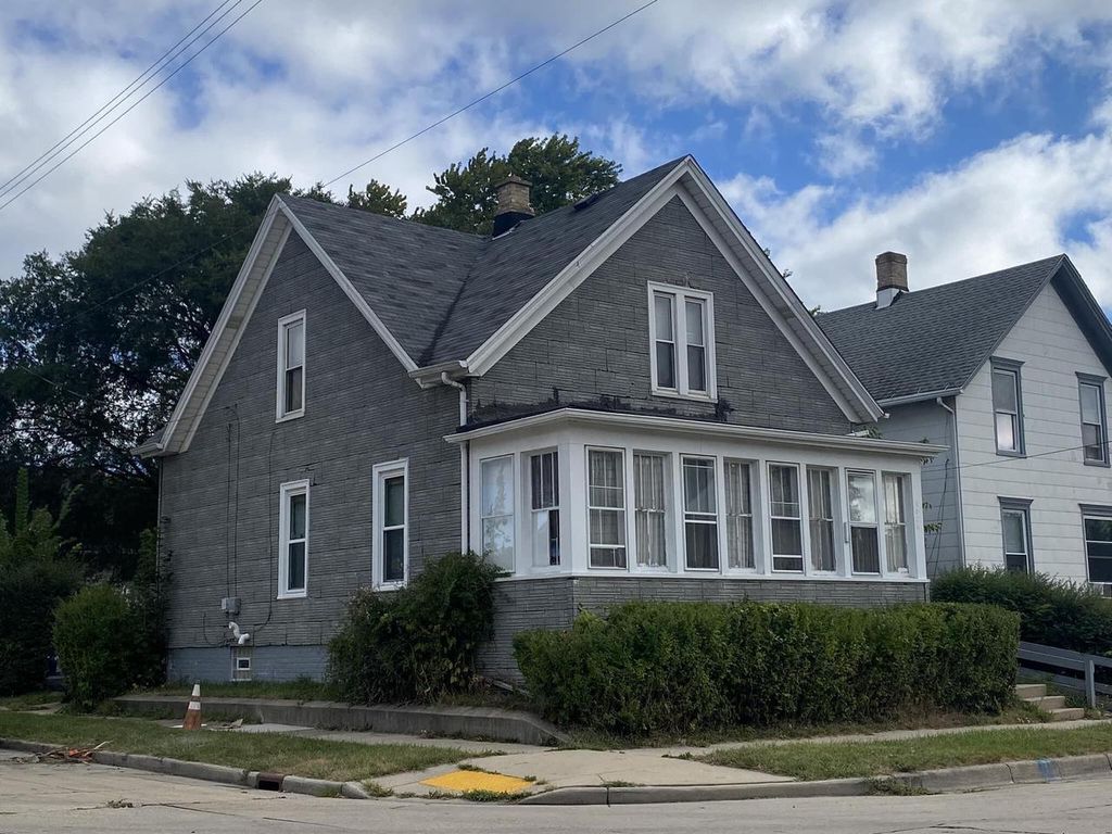 Photo of 1024 Hagerer STREET, Racine, WI 53402 (MLS # 1958707)