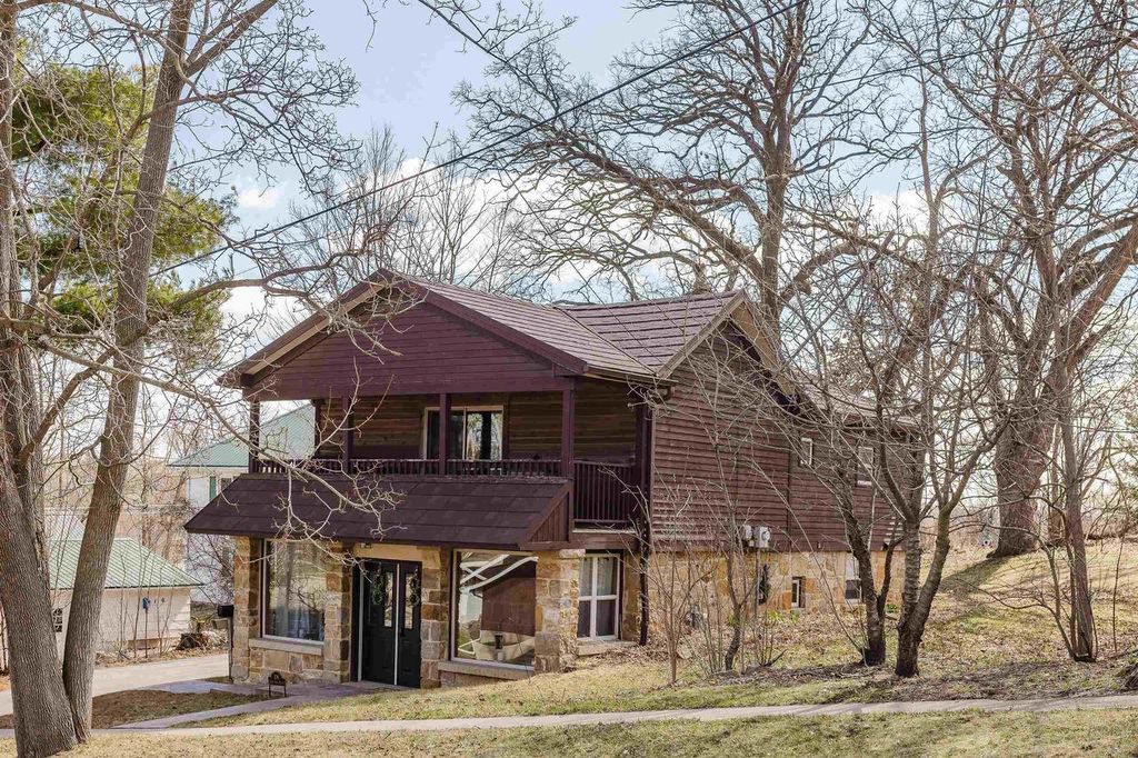 Photo of 108 4th STREET, Mineral Point, WI 53565 (MLS # 2019480)