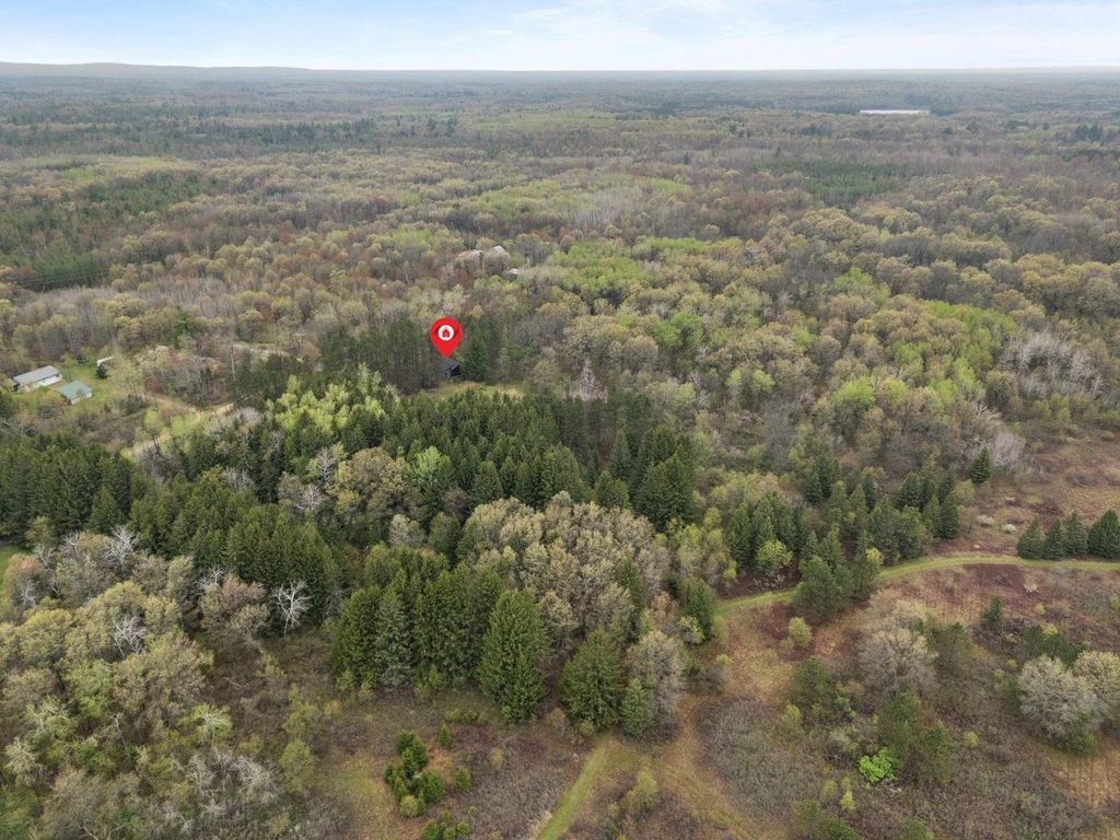 Photo of N9416 Highline LANE, Crivitz, WI 54114 (MLS # 50326028)