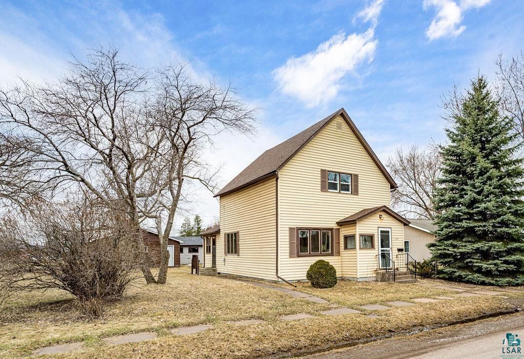 Photo of 1621 Elmira AVENUE, Superior, WI 54880 (MLS # 6124536)