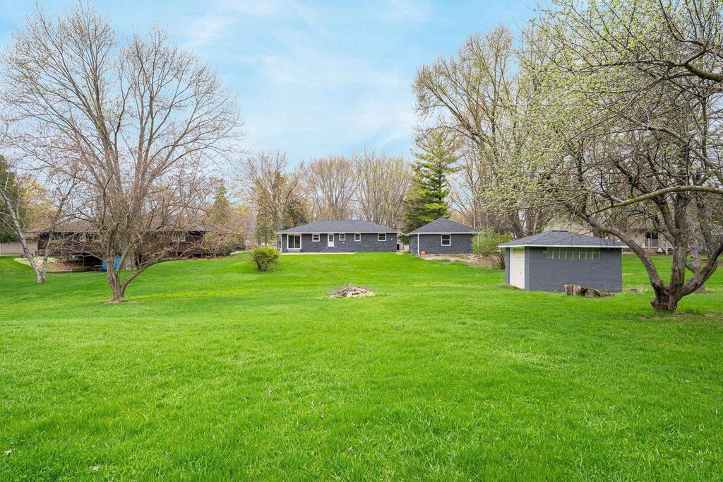 Photo of 1034 S Ridge LANE, Appleton, WI 54914 (MLS # 50324490)