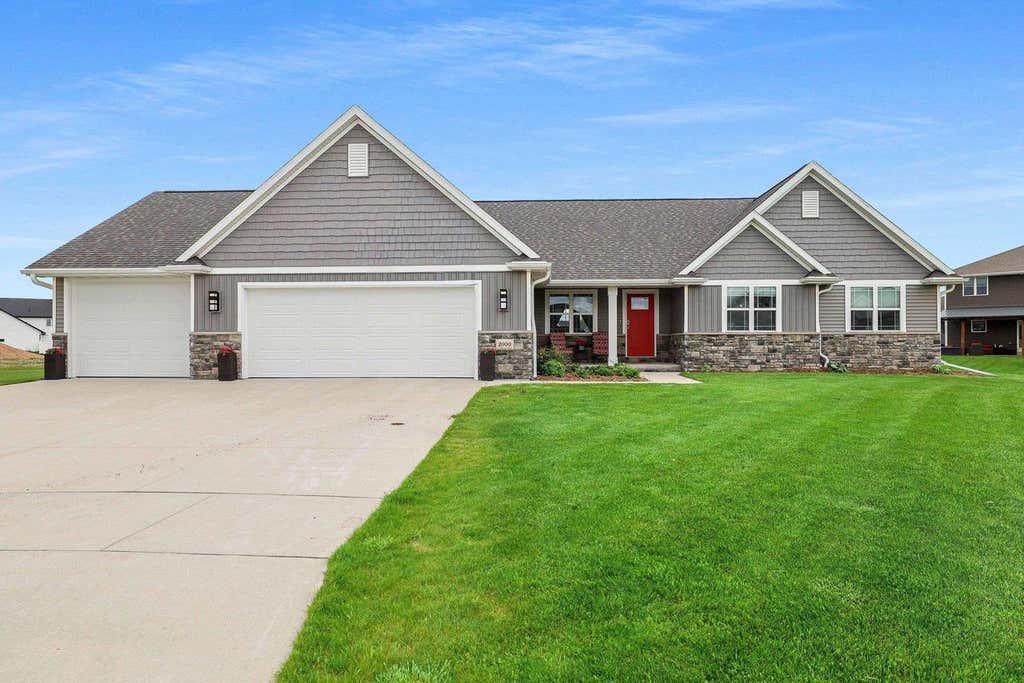 Photo of 2000 Dobby STREET, De Pere, WI 54115 (MLS # 50329134)