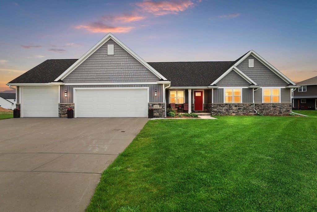 Photo of 2000 Dobby STREET, De Pere, WI 54115 (MLS # 50329134)