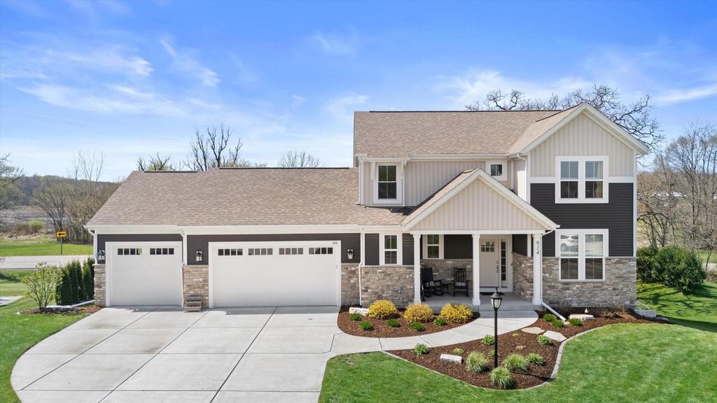 Photo of 914 FoXWalk DRIVE, Waterford, WI 53185 (MLS # 1959282)