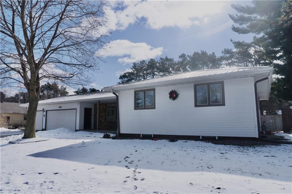 Photo of 1511 Pine Park Drive, Eau Claire, WI 54701 (MLS # 1598643)