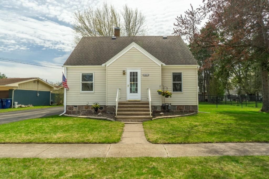 Photo of 1211 3rd AVENUE, Antigo, WI 54409 (MLS # 22601848)