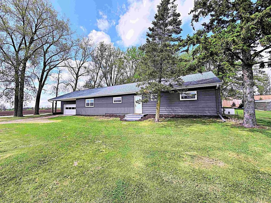 Photo of 24524 Taus ROAD, Brillion, WI 54110 (MLS # 50325788)