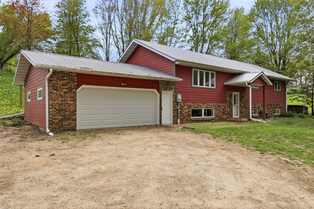 Photo of 1237 County ROAD, Roberts, WI 54023 (MLS # 1601193)